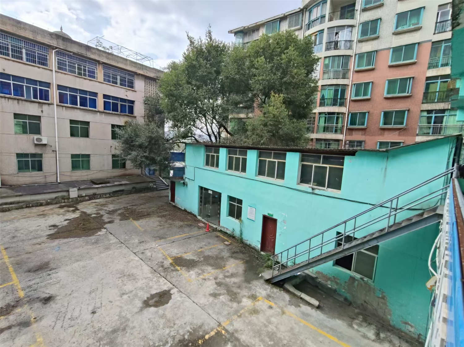白云区铝建路独栋物业出租 好停车带前后院